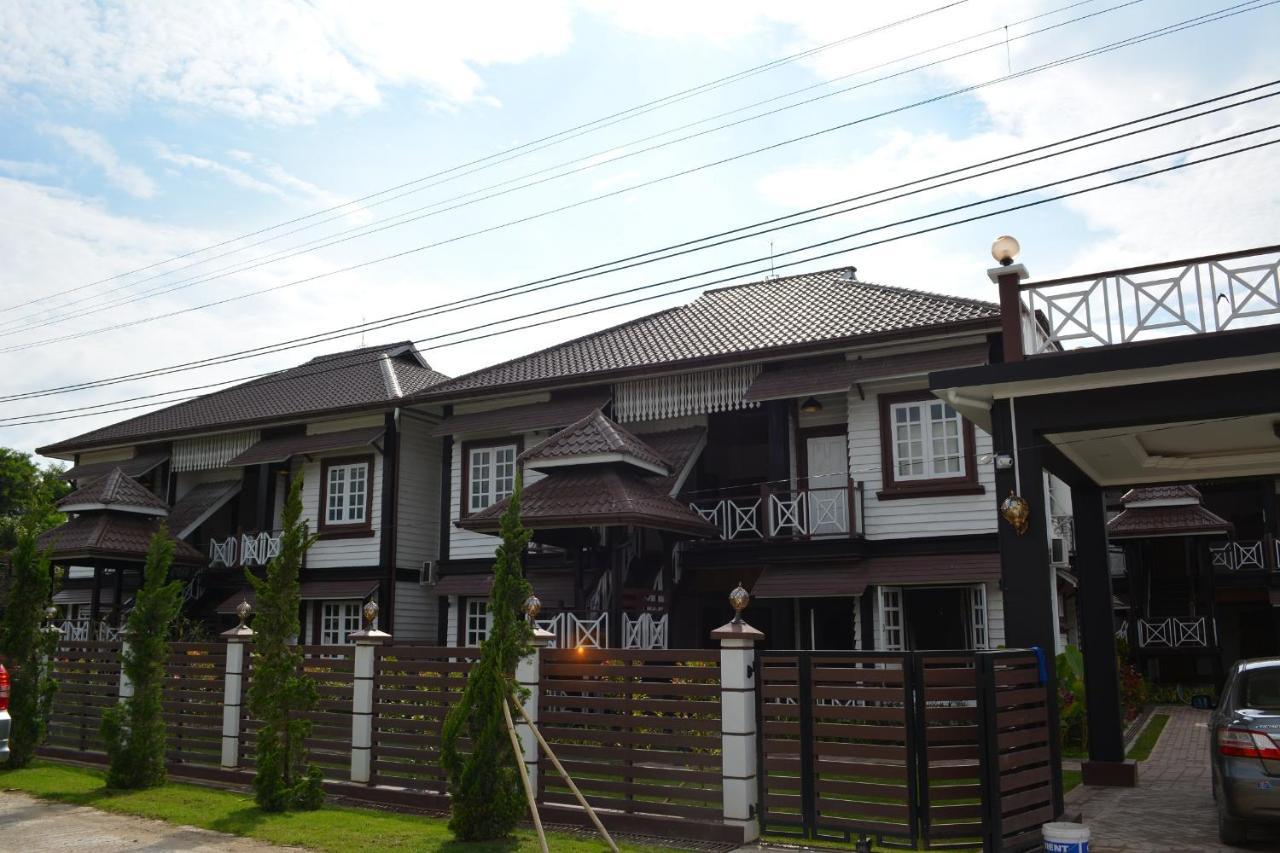 Silver Lake Hotel Няунг Шве Екстериор снимка
