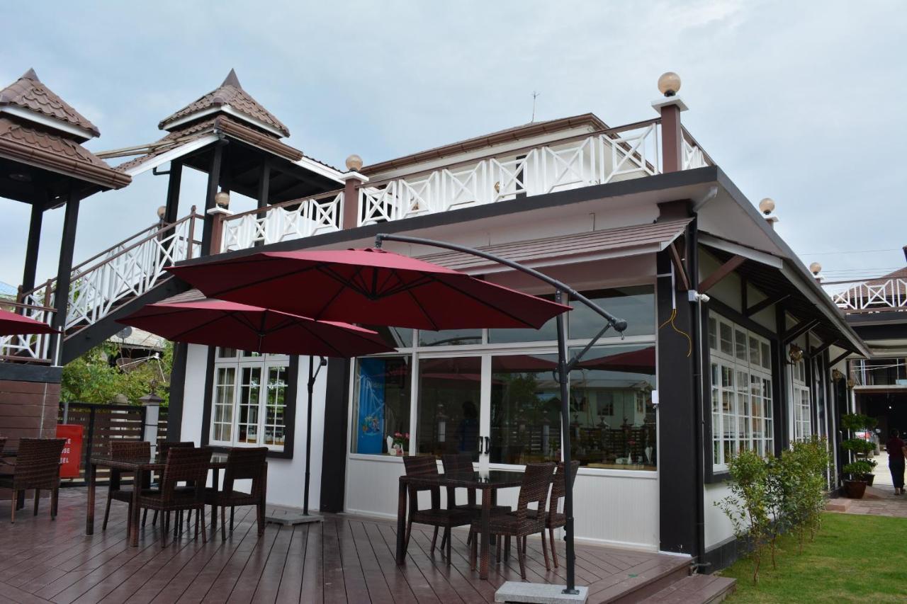 Silver Lake Hotel Няунг Шве Екстериор снимка