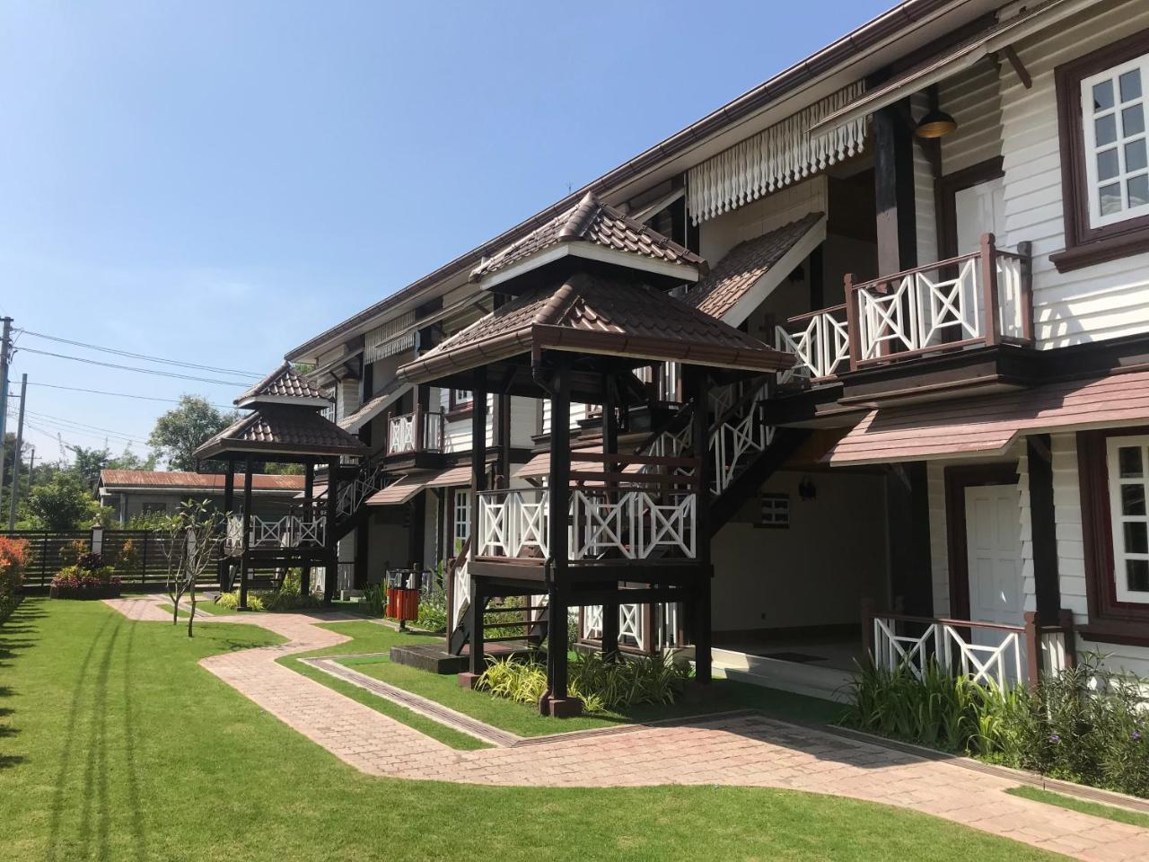 Silver Lake Hotel Няунг Шве Екстериор снимка